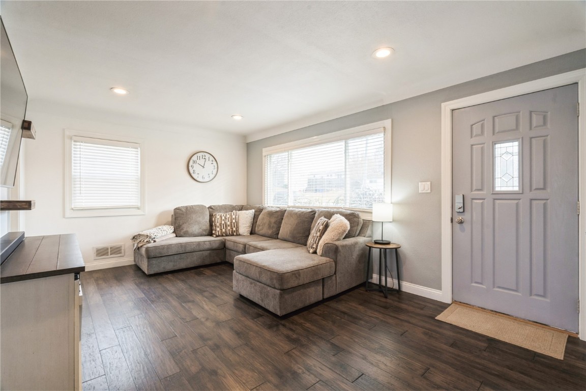 1135 Crestview Drive SE Cedar Rapids IA 52403