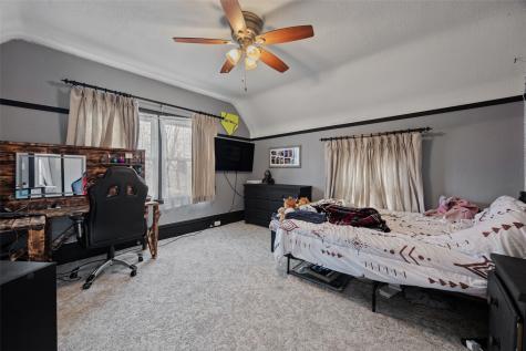 1707 8th Avenue Belle Plaine IA 52208