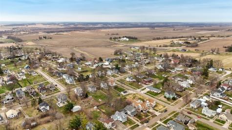 1707 8th Avenue Belle Plaine IA 52208