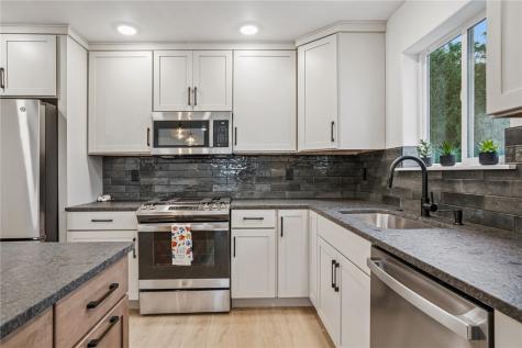 285 Ashford Place Iowa City IA 52245