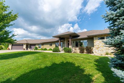 1598 NE Spartan Circle Solon IA 52333