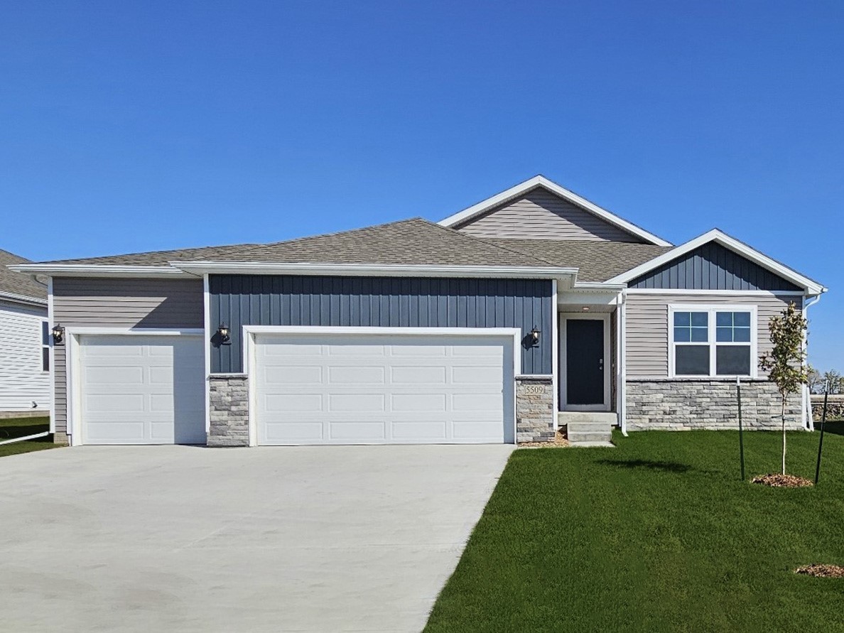 Hiawatha IA, 2876 Grassland Court