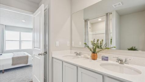2876 Grassland Court Hiawatha IA 52233