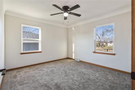 2120 18th Street SW Cedar Rapids IA 52404
