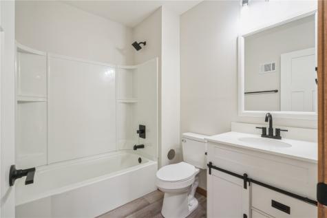 2120 18th Street SW Cedar Rapids IA 52404