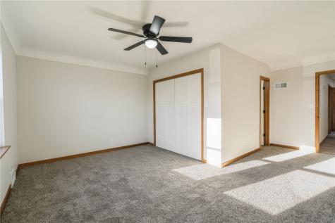 2120 18th Street SW Cedar Rapids IA 52404