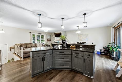 164 Brentwood Drive NE Cedar Rapids IA 52402