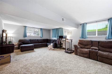 164 Brentwood Drive NE Cedar Rapids IA 52402