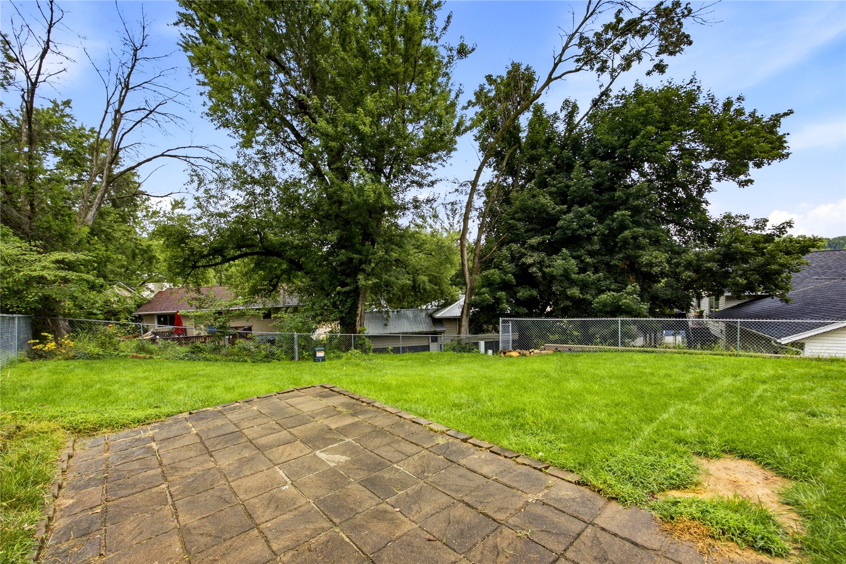 164 Brentwood Drive NE Cedar Rapids IA 52402