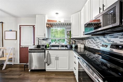 164 Brentwood Drive NE Cedar Rapids IA 52402