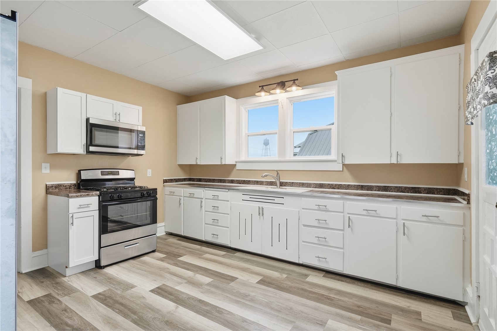 103 E Broadway Street Stanwood IA 52337