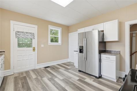 103 E Broadway Street Stanwood IA 52337
