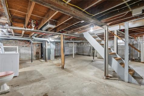 103 E Broadway Street Stanwood IA 52337