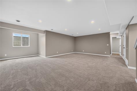 4215 English Glen Avenue Marion IA 52302