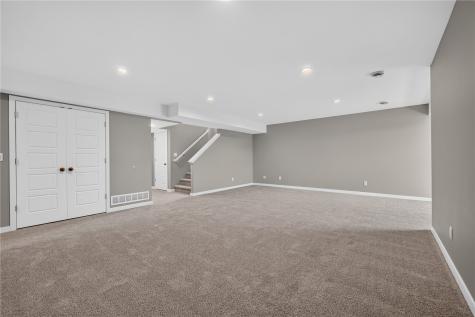 4215 English Glen Avenue Marion IA 52302