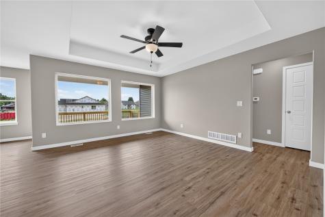 4215 English Glen Avenue Marion IA 52302
