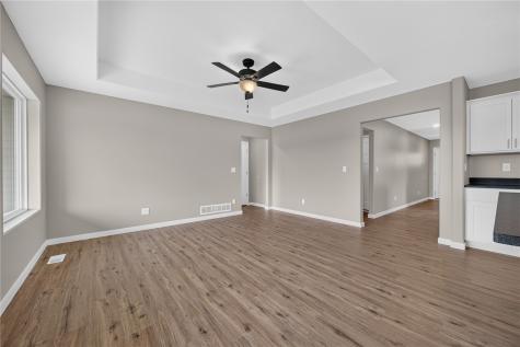 4215 English Glen Avenue Marion IA 52302