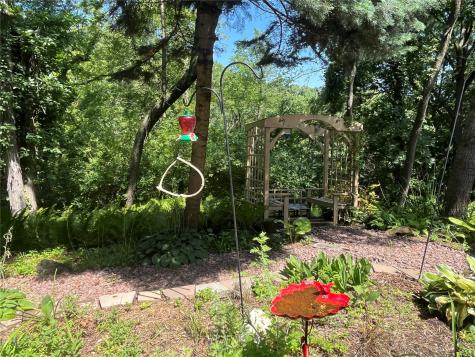 1506 Olde Hickory Lane Coralville IA 52241