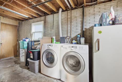 518 Windsor Drive Solon IA 52333