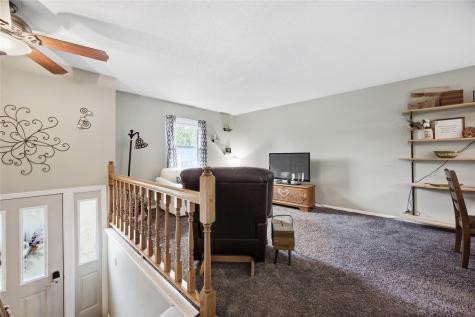 518 Windsor Drive Solon IA 52333