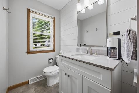 813 Westwood Drive NW Cedar Rapids IA 52405