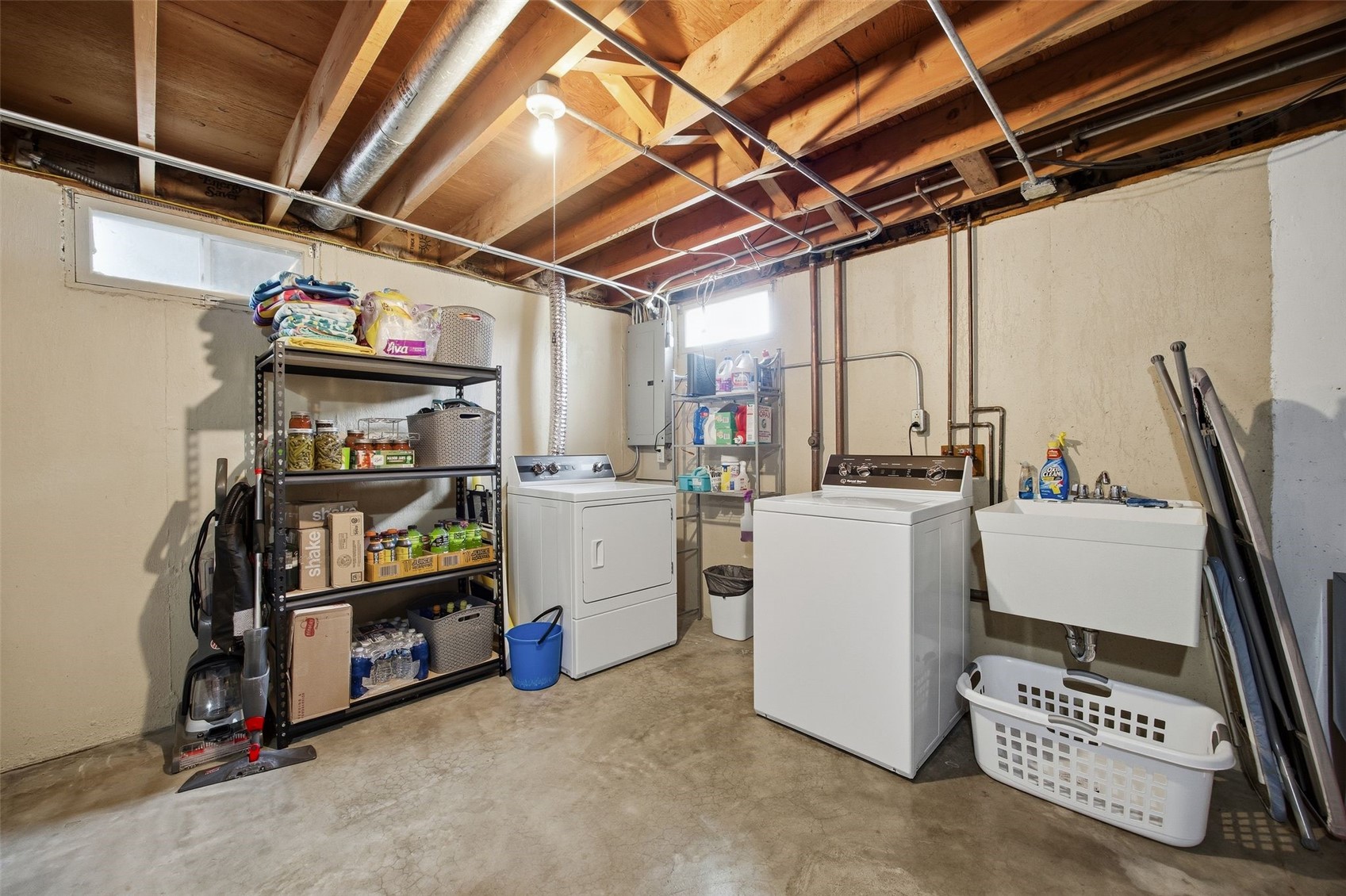 813 Westwood Drive NW Cedar Rapids IA 52405
