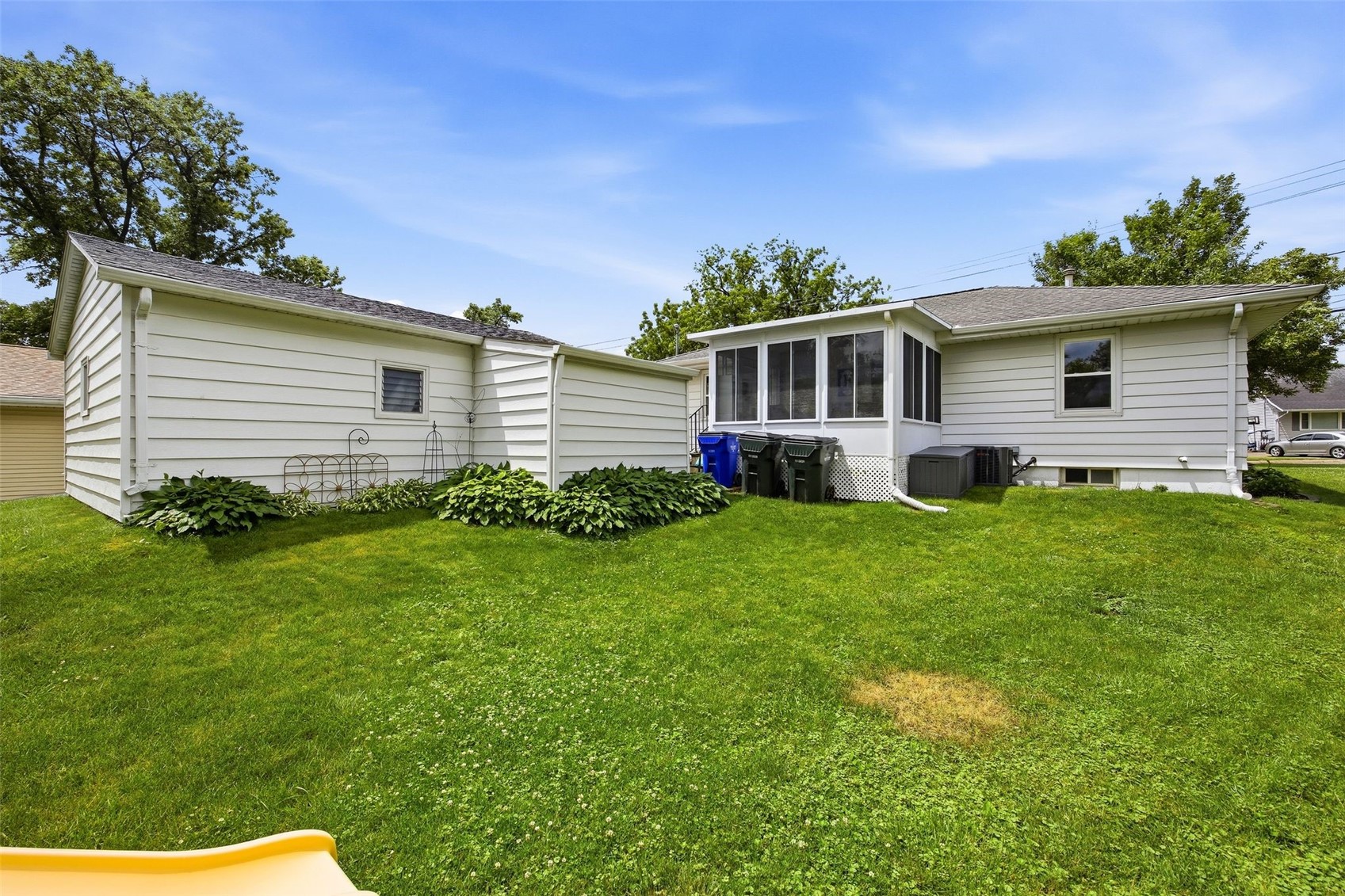 813 Westwood Drive NW Cedar Rapids IA 52405