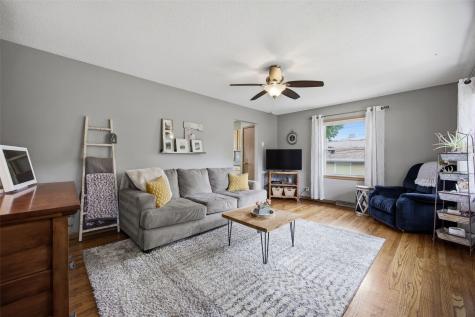 813 Westwood Drive NW Cedar Rapids IA 52405