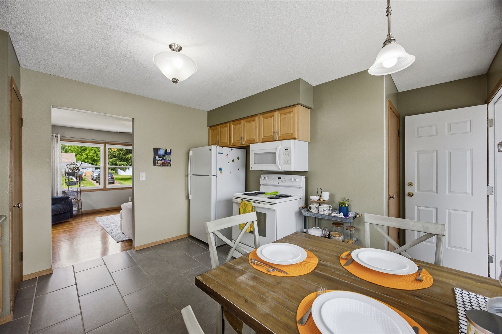 813 Westwood Drive NW Cedar Rapids IA 52405