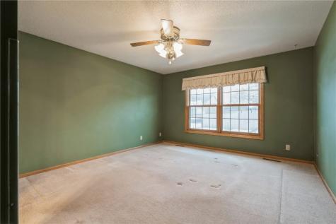 385 W 34th Avenue Marion IA 52302