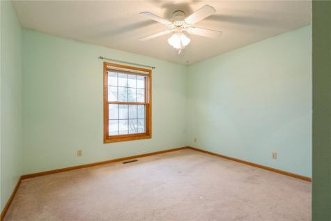 385 W 34th Avenue Marion IA 52302