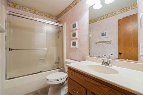 385 W 34th Avenue Marion IA 52302