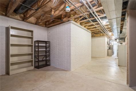385 W 34th Avenue Marion IA 52302