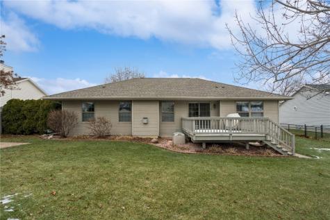 385 W 34th Avenue Marion IA 52302