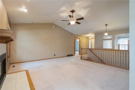 385 W 34th Avenue Marion IA 52302