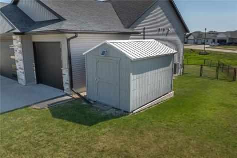 709 Pointer Circle Center Point IA 52213