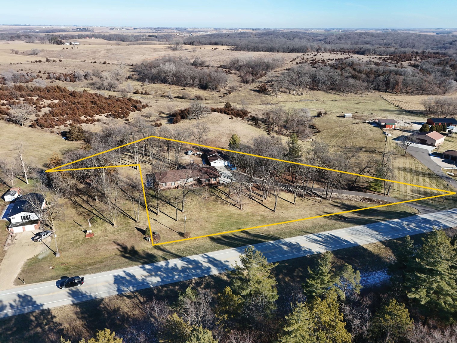 2290 Jefferson Road Manchester IA 52057