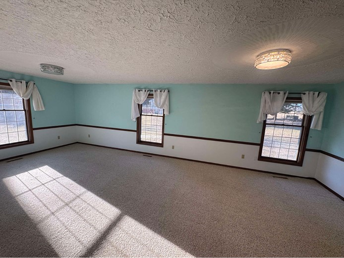 2290 Jefferson Road Manchester IA 52057