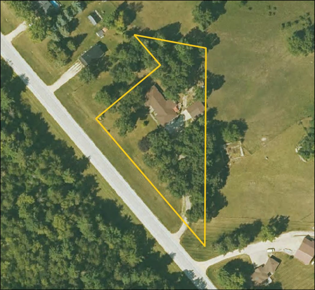 2290 Jefferson Road Manchester IA 52057