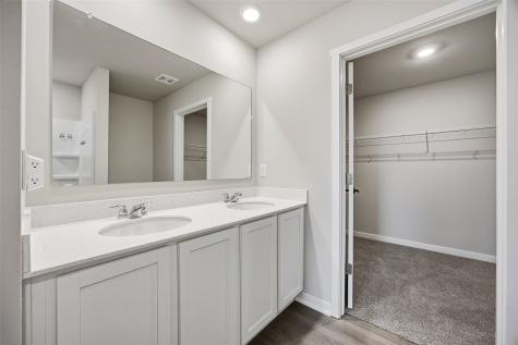 2818 Mary Drive Hiawatha IA 52233