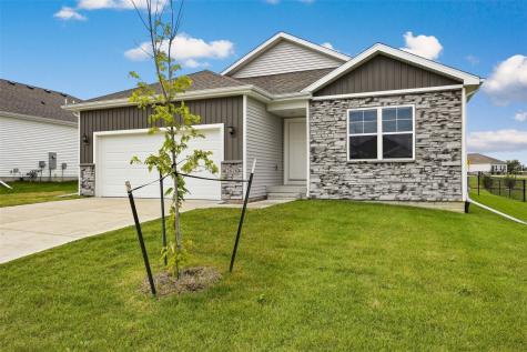 2818 Mary Drive Hiawatha IA 52233