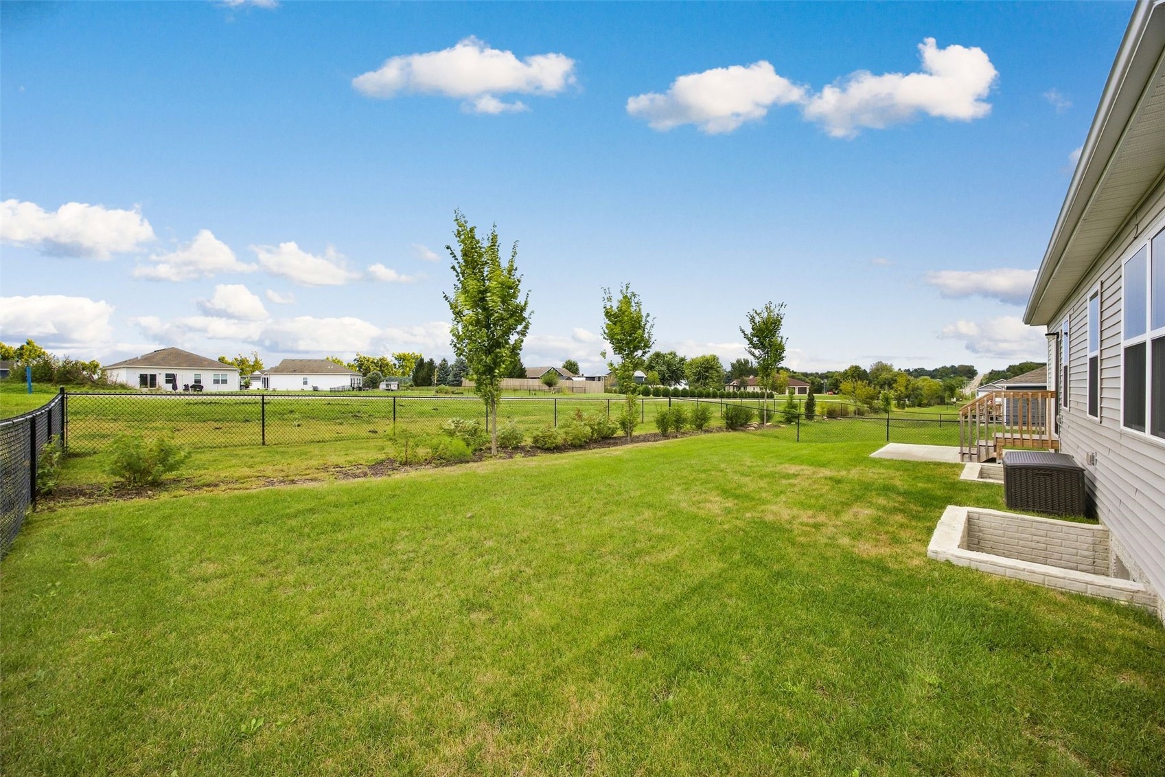 2818 Mary Drive Hiawatha IA 52233