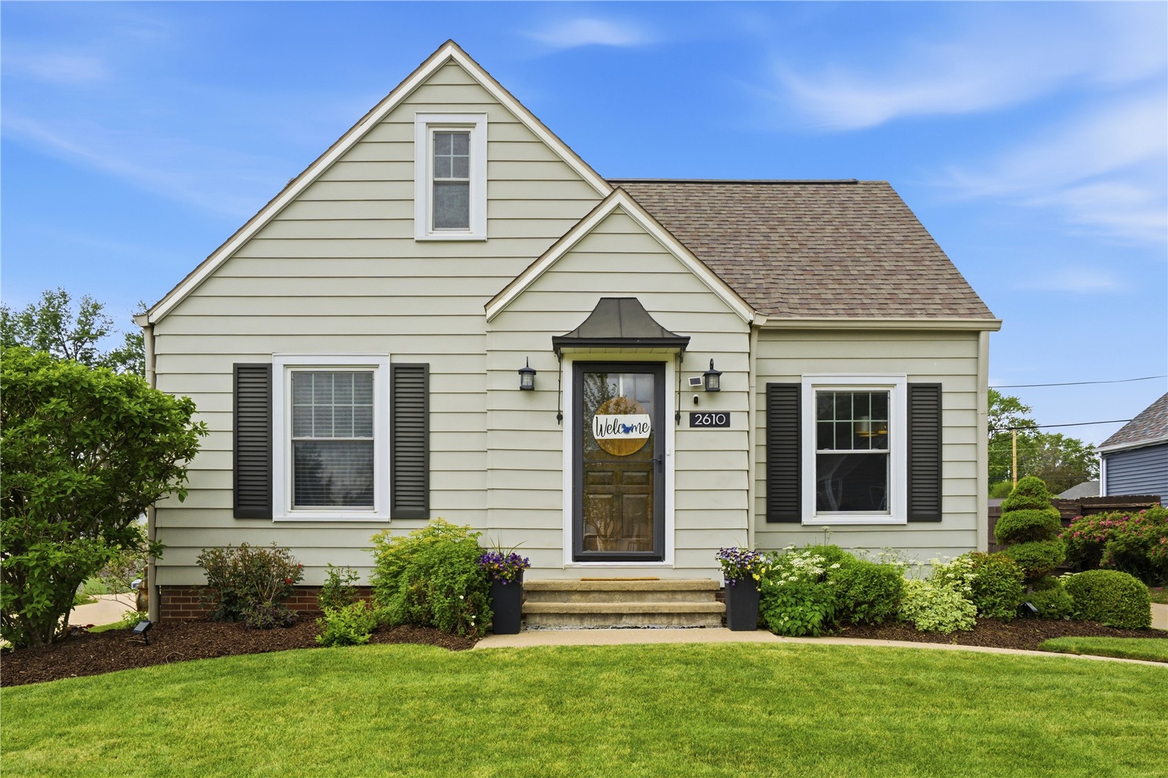 2610 E Avenue NE Cedar Rapids IA 52402