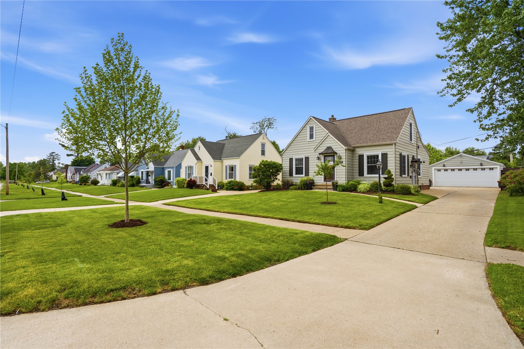 2610 E Avenue NE Cedar Rapids IA 52402