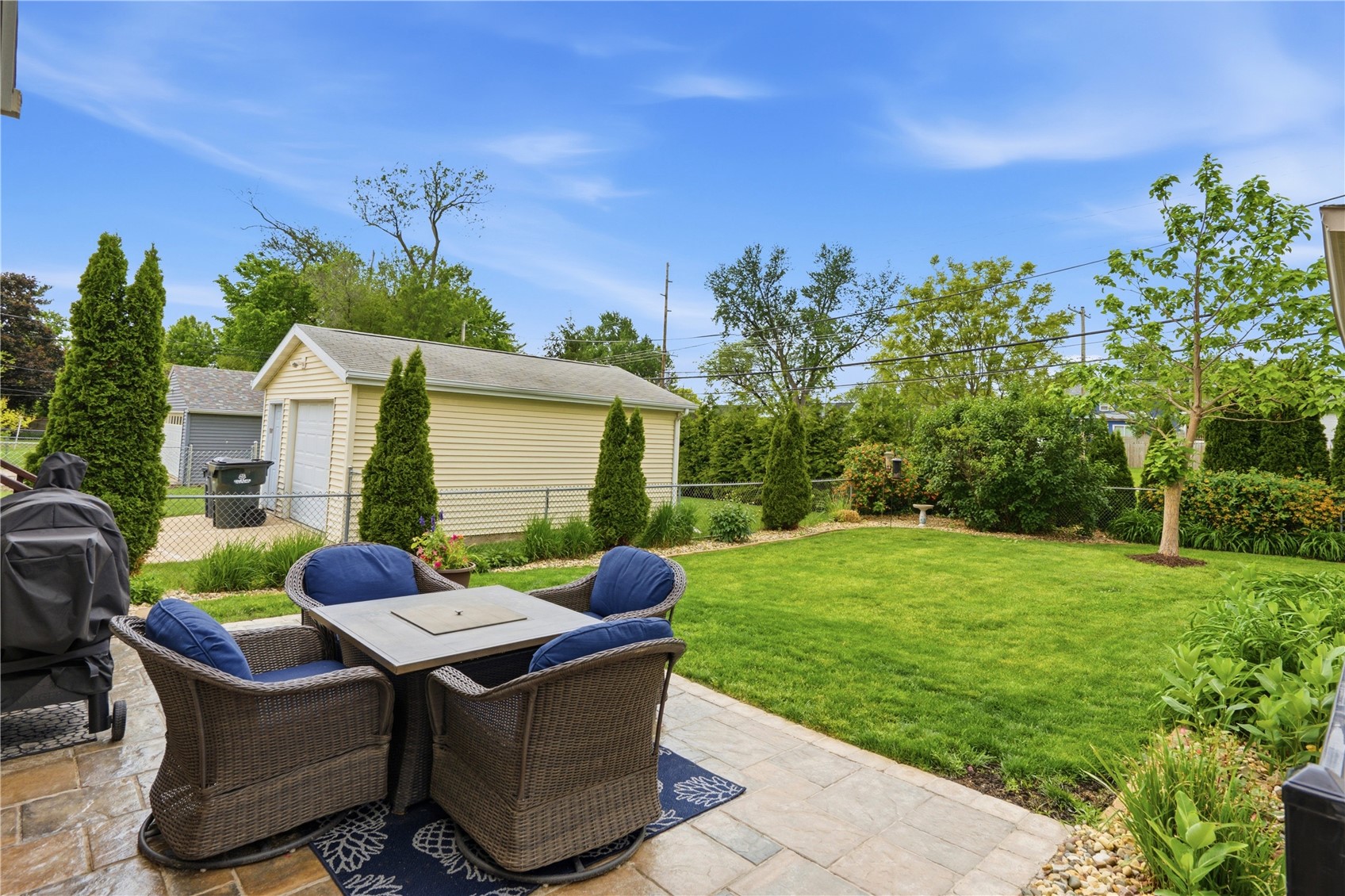 2610 E Avenue NE Cedar Rapids IA 52402