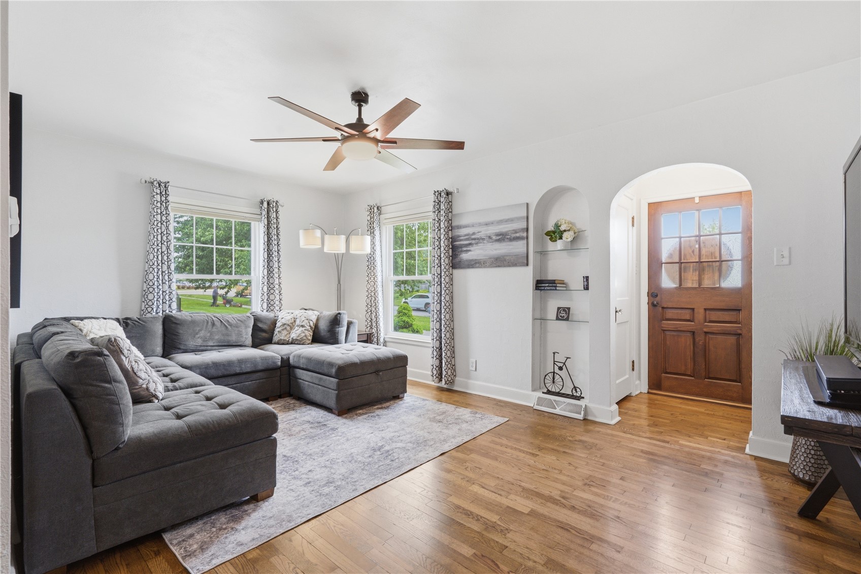 2610 E Avenue NE Cedar Rapids IA 52402