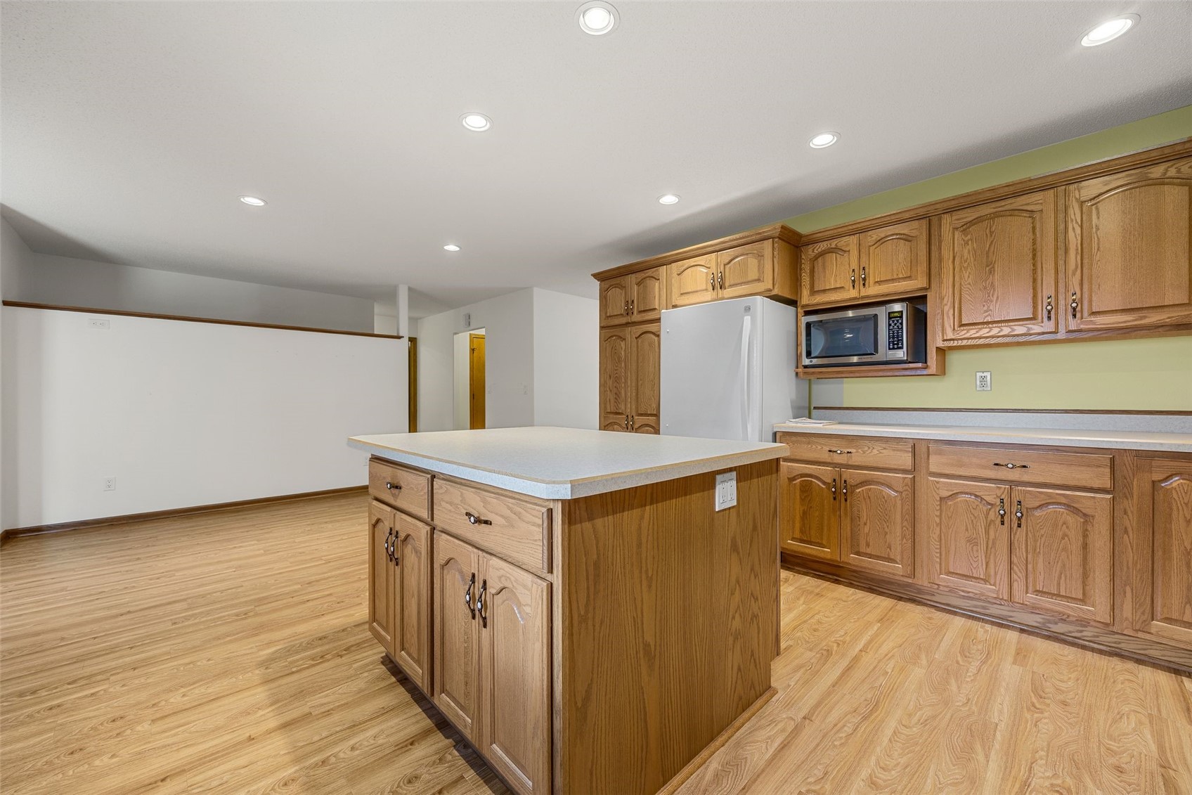 230 S Blairsferry Crossing Hiawatha IA 52233