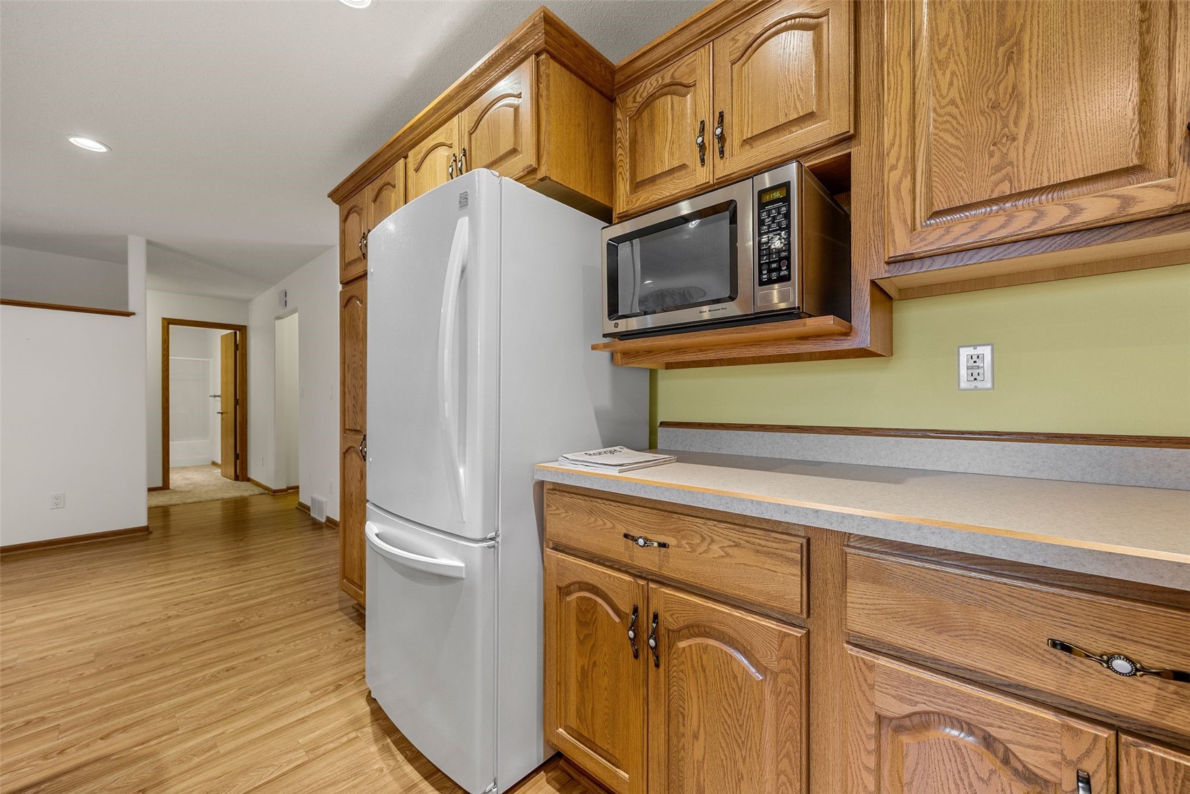 230 S Blairsferry Crossing Hiawatha IA 52233