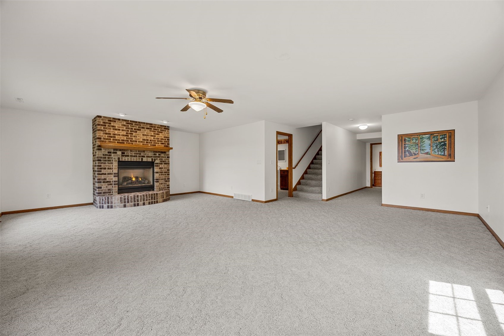 230 S Blairsferry Crossing Hiawatha IA 52233