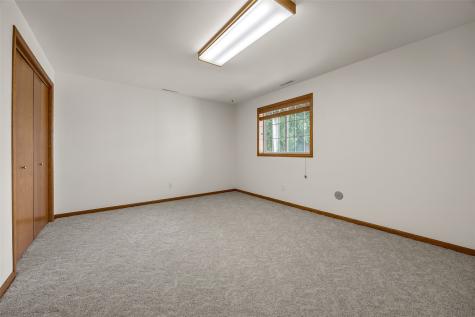 230 S Blairsferry Crossing Hiawatha IA 52233